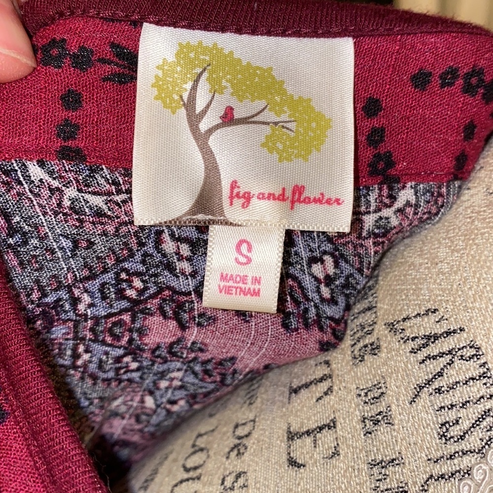 Fig & Flower plum maroon top women’s blouse Small - Picture 8 of 9